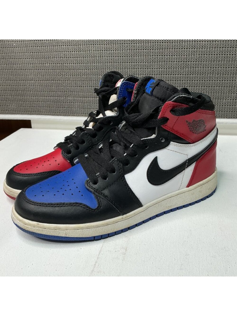 Air Jordan 1 Retro High OG Youth Size 5.5Y Red/Blue/Black/White